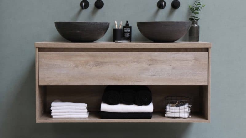 10 Excellent Tips For Using & Creating Bathroom Shelving
