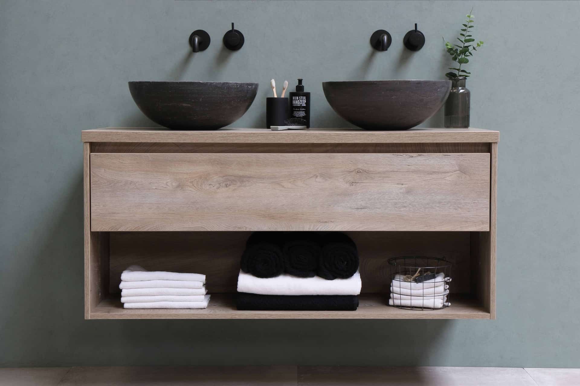10 Excellent Tips For Using & Creating Bathroom Shelving